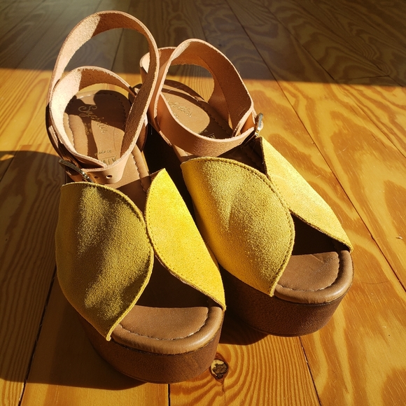 Never Worn! Harvest yellow suede wedge sandals - Picture 3 of 8